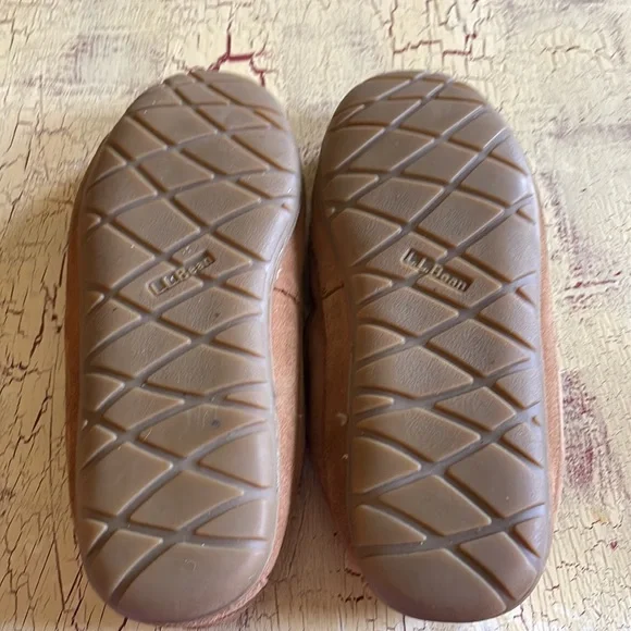 Gently used Mens LL bean slippers size 13 medium - Picture 7 of 11